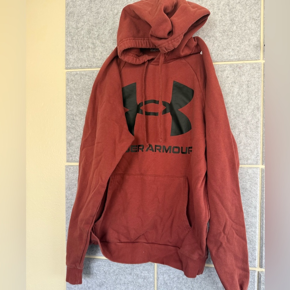 Under Armour Men's Maroon Hoodie